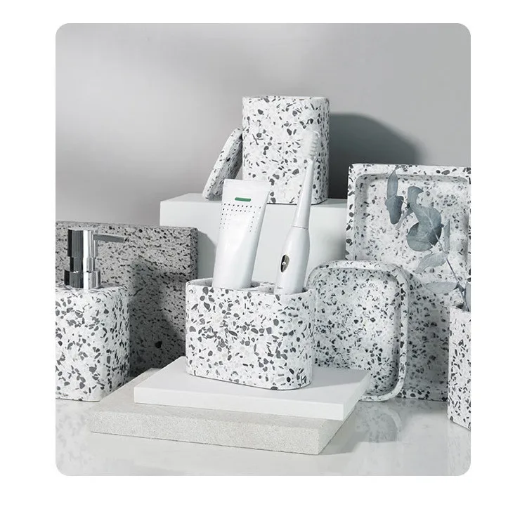 Distributeur de savon en pierr - Zara Home Bathroom Set avis et prix